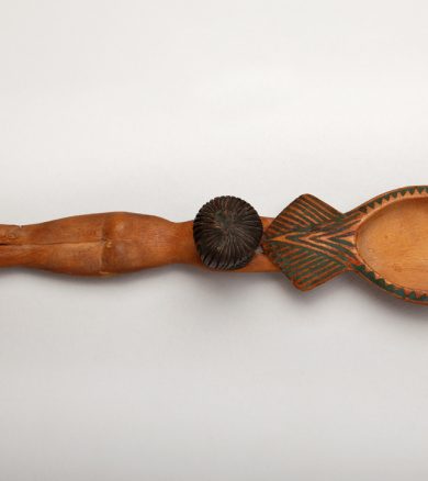 Cosmetic decorated spoon